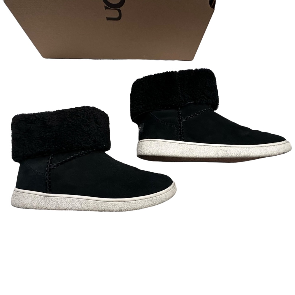UGG Women's Black Mika Classic Sneaker Size 8 - Picture 8 of 16